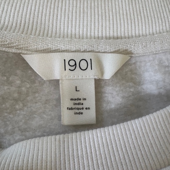 White and Gold Star Patterned Sweater- 1901 - Picture 6 of 6